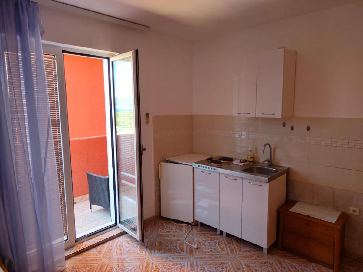 Apartments Drobni Pijesak Petrovac na moru Exterior foto