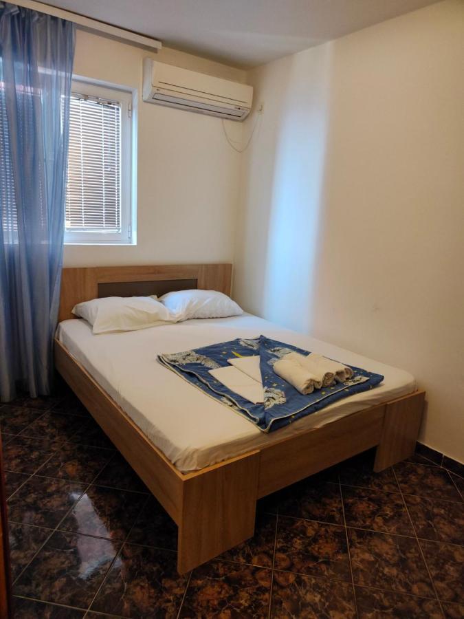 Apartments Drobni Pijesak Petrovac na moru Exterior foto