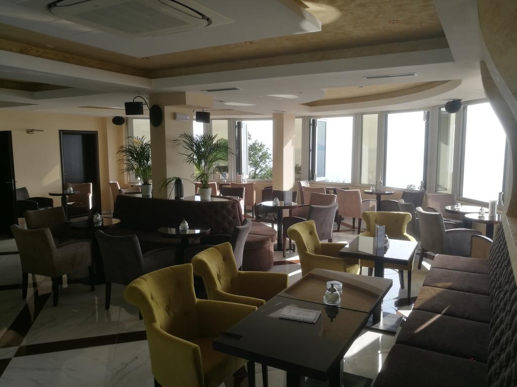 Apartments Drobni Pijesak Petrovac na moru Exterior foto