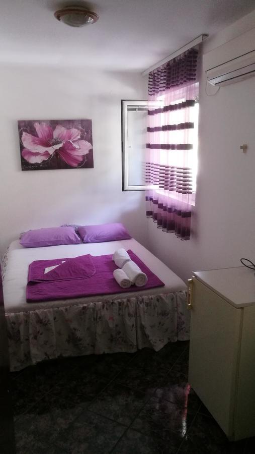 Apartments Drobni Pijesak Petrovac na moru Exterior foto